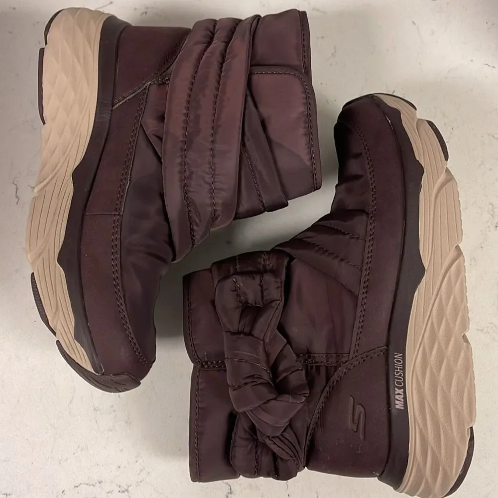 Sketchers Go Walk Max Cushioning Finesse Boot, Burgundy Women’s Size 6